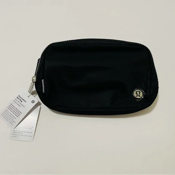 Lululemon Everywhere Belt Bag Black NEW With TAGS - Picture 7 of 12